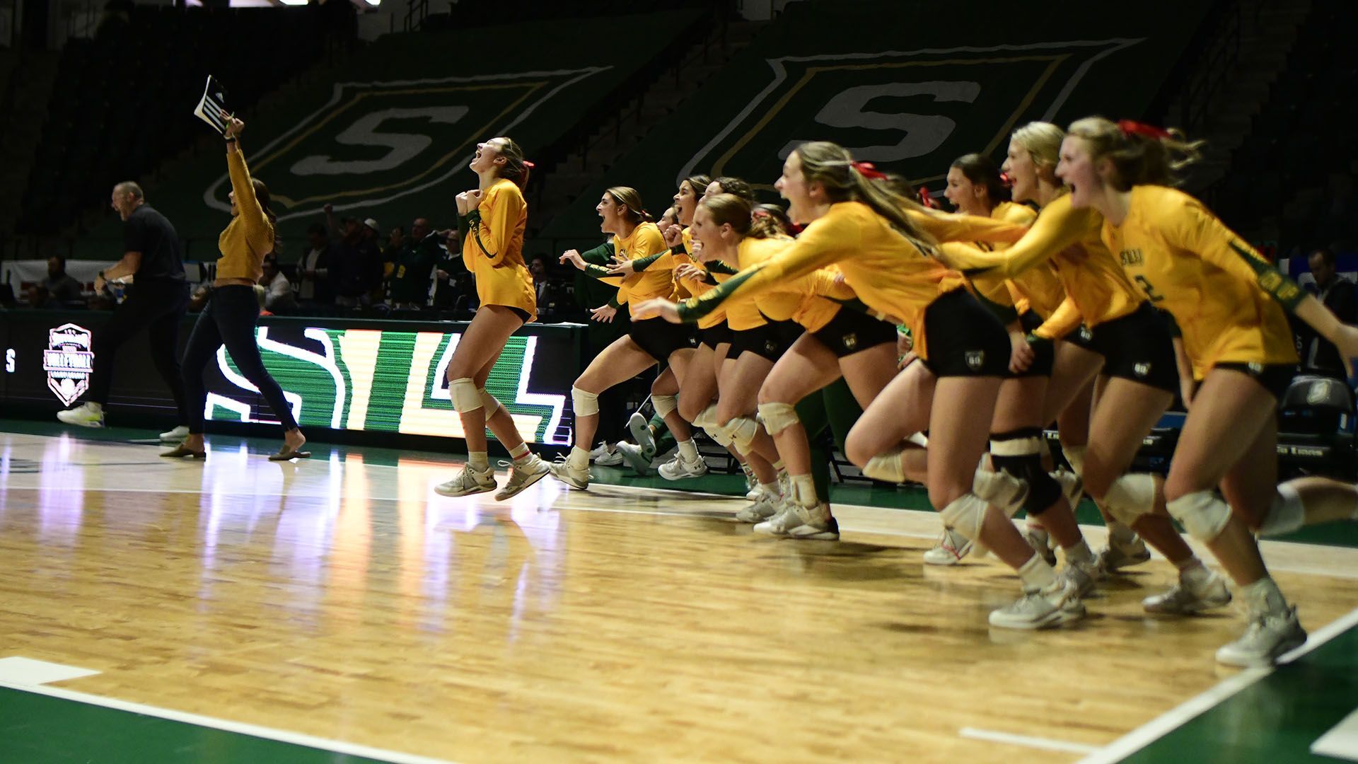 SLU Volleyball 2022